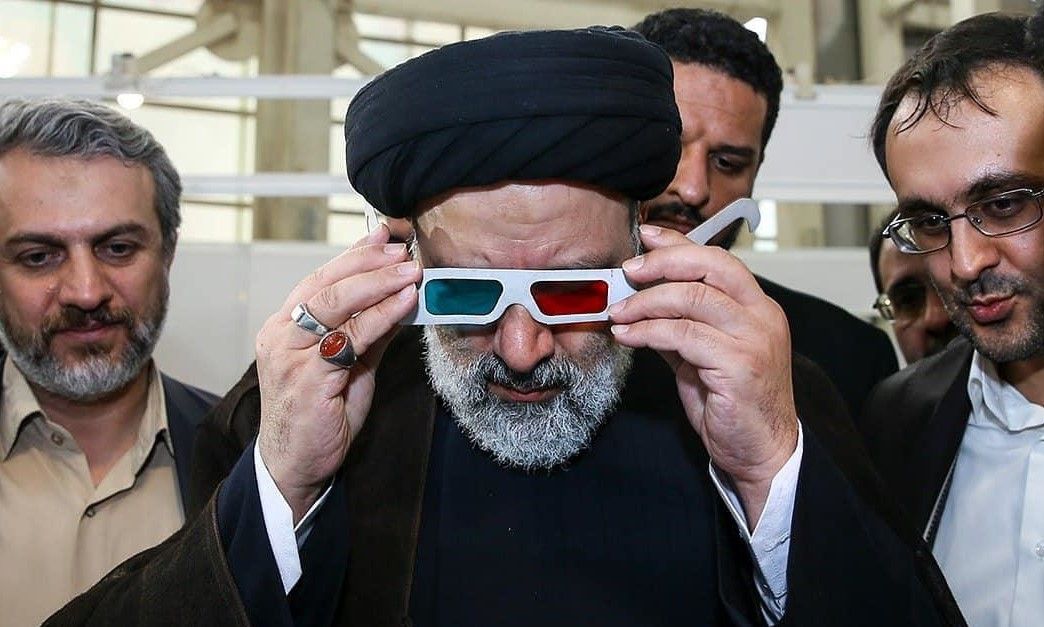 Iran's President Struggles To Define His Discourse And End Impasse