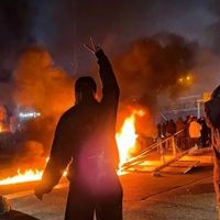 شاهزاده رضا پهلوی در پیامی تازه از معترضان خواست به حضور خیابانی خود ادامه دهند