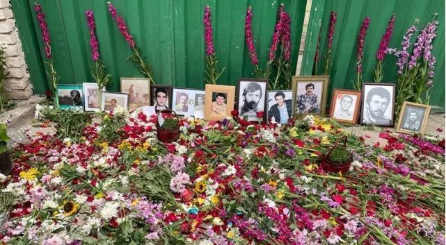 اعتراض بدون پاسخ خانواده‌های جان‌باختگان دهه ۶۰ به پزشکیان: موانع سوگواری ما را رفع کنید