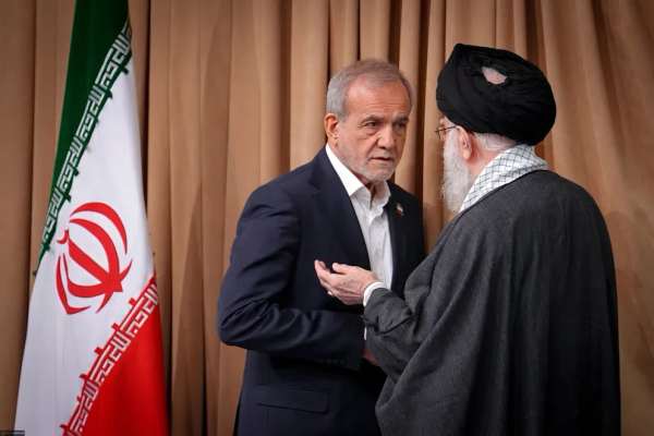انتقاد چهرههای حکومتی از اظهارات پزشکیان درباره حملات «آتش به اختیار»