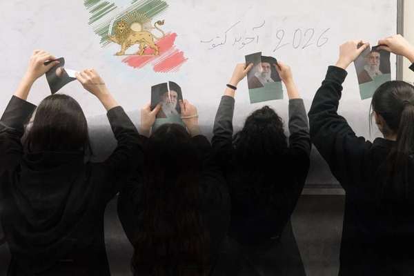 عضو کمیسیون آموزش مجلس: حدود ۲۸ درصد افراد بازداشتی در سنین زیر ۲۰ سال بودهاند