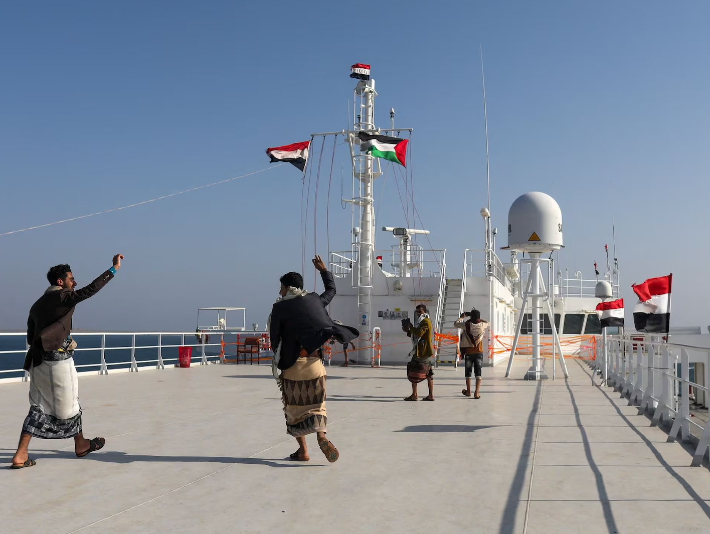 عضو مجلس نمایندگان آمریکا:حملات حوثی‌ها بخشی از طرح چین برای آسیب به زنجیره عرضه غرب است