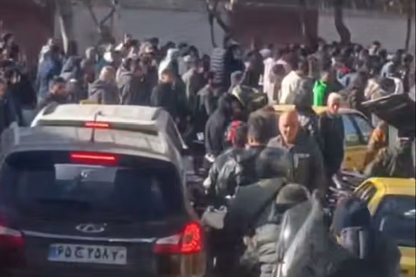 شبکه خبر و روایتسازی برای دیکتاتور منزوی تهران