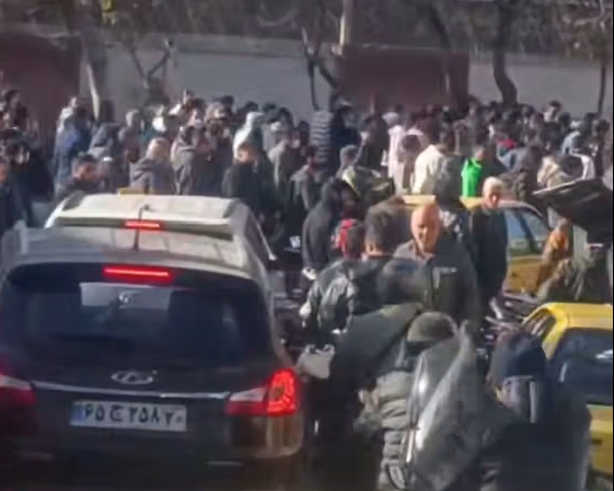 شبکه خبر و روایتسازی برای دیکتاتور منزوی تهران