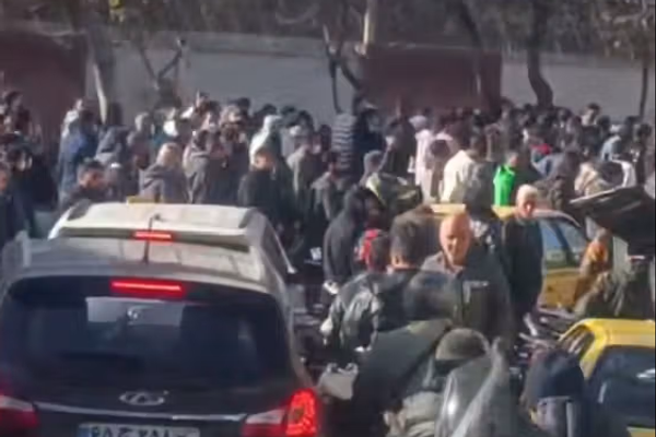 روزنامه زیر نظر خامنهای: هدف اعتراضات ملتهبسازی فضای اجتماعی است