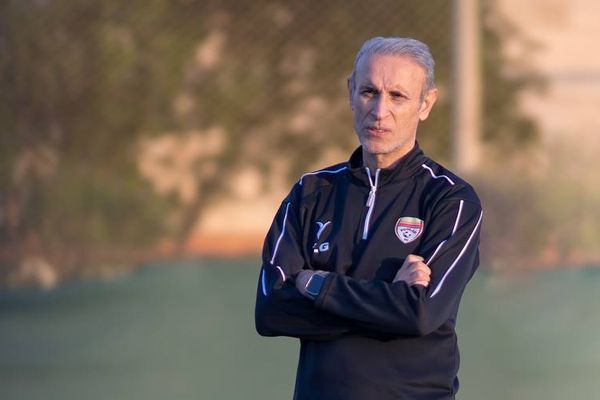 یحیی گلمحمدی در واکنش به کشتار بیسابقه جمهوری اسلامی؛ سرزمینی در سینهام گریه میکند