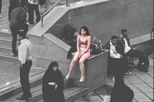 فدراسیون بینالمللی روزنامهنگاران: ایران فورا به سرکوب سیستماتیک حقوق زنان پایان دهد