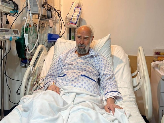 بیش از ۸۰۰ فعال سیاسی و مدنی درباره وضعیت سلامت ابوالفضل قدیانی هشدار دادند