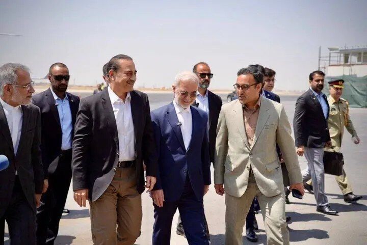 Pakistani mediator leaves Tehran after Iran doubles down on demands