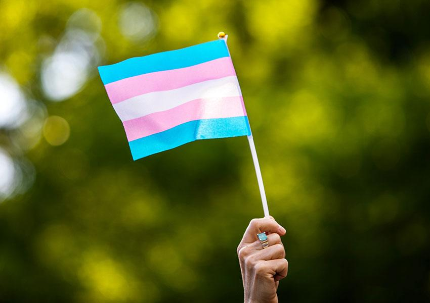 یک زن ترنس در چین برای اولین بار علیه درمان‌های شوک الکتریکی در دادگاه پیروز شد