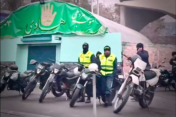Dozens arrested protesting continued house arrest of 2009 protests leaders