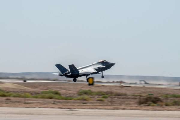 US F-35s Arrive In Mideast As Deterrent To Iran, Russia