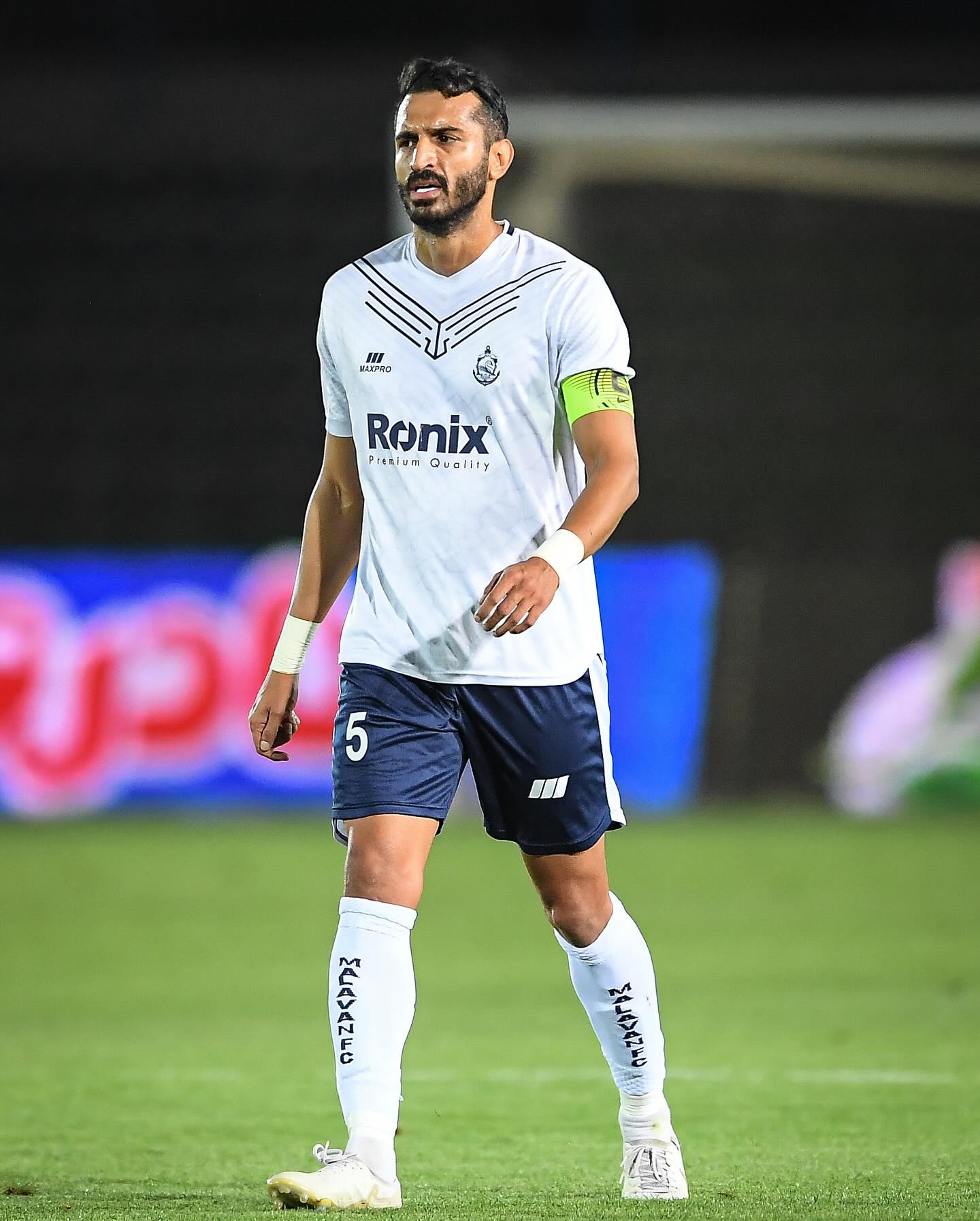 همراهی کاپیتان ملوان با اعتراضات: «یا ما سر خصم را بکوبیم به سنگ، یا او سر ما به دار سازد»