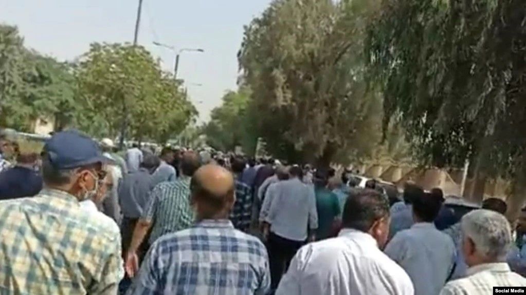 Protests, Bazaar Strike Show Anger Over High Prices In Iran