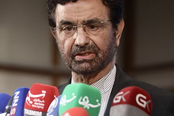 برلماني إيراني: شراء أنظمة دفاعية من الصين وروسيا على جدول أعمال القوات المسلحة