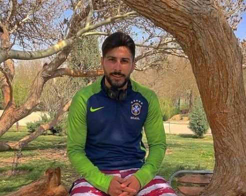 طبق گزارشها، فیفا از فدراسیون فوتبال ایران خواسته درباره وضع امیر نصرآزادانی توضیح بدهد