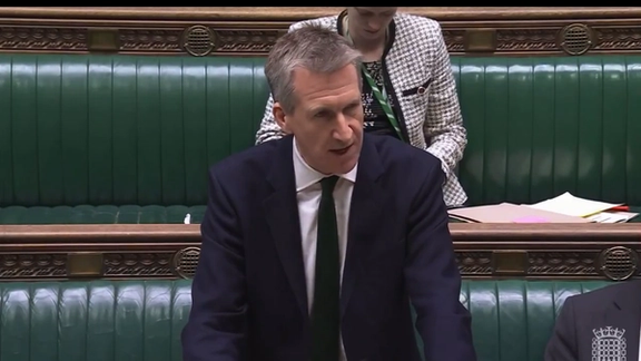 بعد إحباط 20 مؤامرة إيرانية للقتل داخل بريطانيا.. سلسلة إجراءات صارمة لمواجهة تهديد طهران