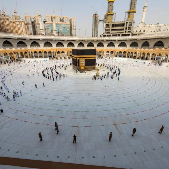 Saudi Reinstates Pilgrimage Flights To Iranians After Detente