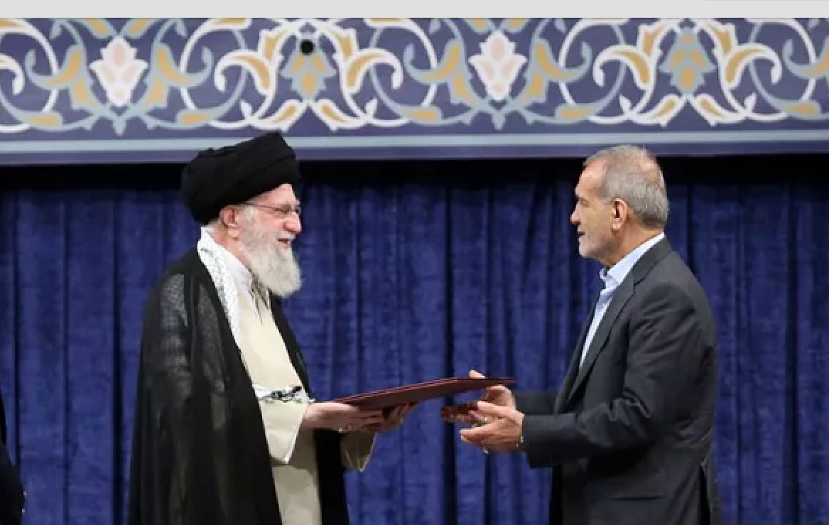 موافقت خامنه‌ای با برداشت از صندوق توسعه ملی برای «گندمکاران و کامیون‌داران» 