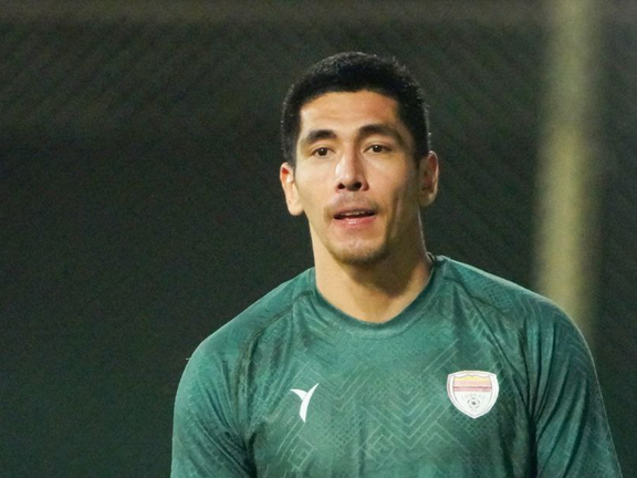 «عقاب فولادی» گران تمام شد؛ مدیررسانه فولاد برای پست تمجیدآمیز از گلر ازبکستان برکنار شد!