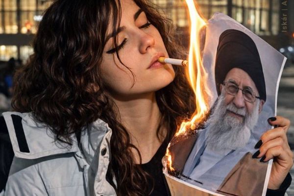 شاهزاده رضا پهلوی: آنچه در ایران جریان دارد یک انقلاب تمامعیار است، نه اعتراض