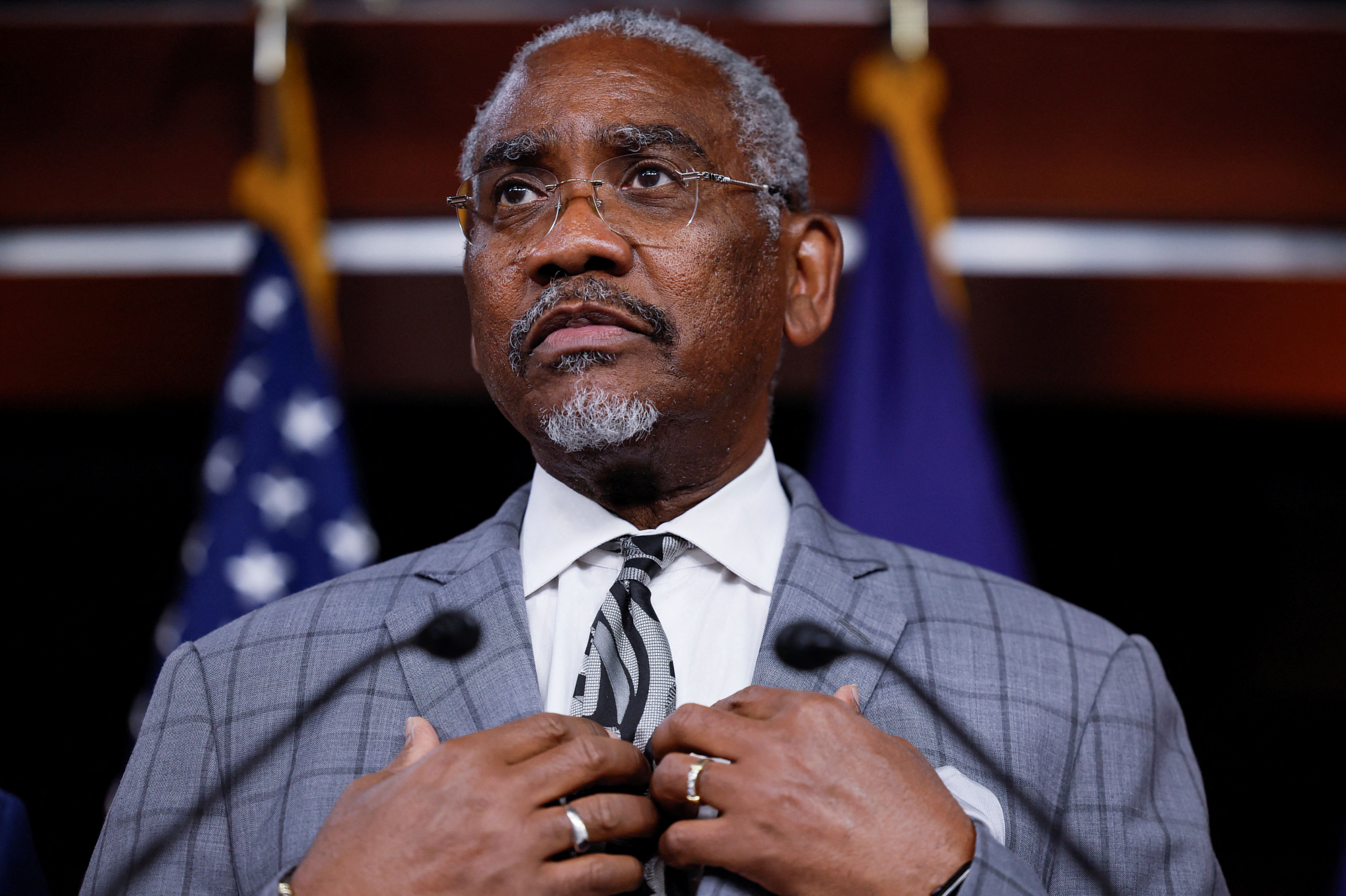 میکس، قانونگذار دموکرات: ترامپ در دیدار با زلنسکی مثل یک «رییس مافیای دون‌پایه» رفتار کرد