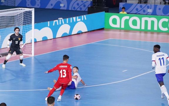 تلاش ایران و فرانسه برای باختن در جام جهانی؛ «فوتسال را بیآبرو کردند، شرمآورید»