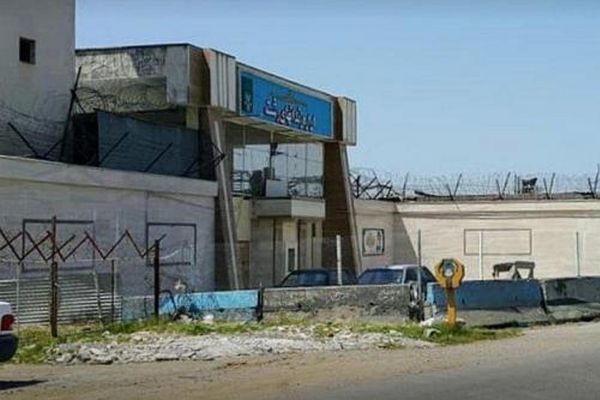 بينهم 4 محكومون بالإعدام.. احتجاز 26 سجينًا سياسيًا بسجن لاكان في إيران