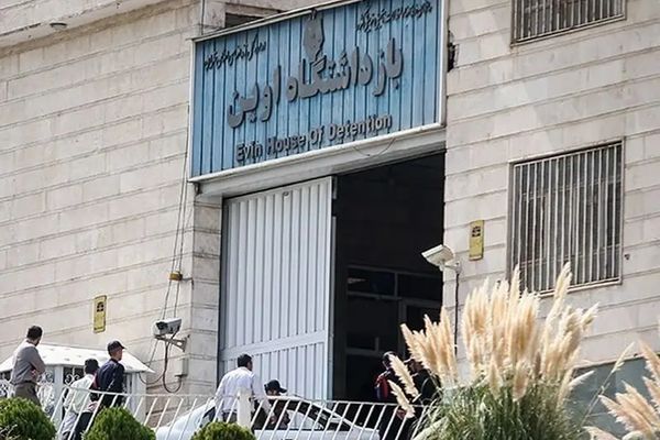 معارضان إيرانيان بارزان يطالبان مسؤولة أممية بزيارة السجناء السياسيين خلال زيارتها لإيران