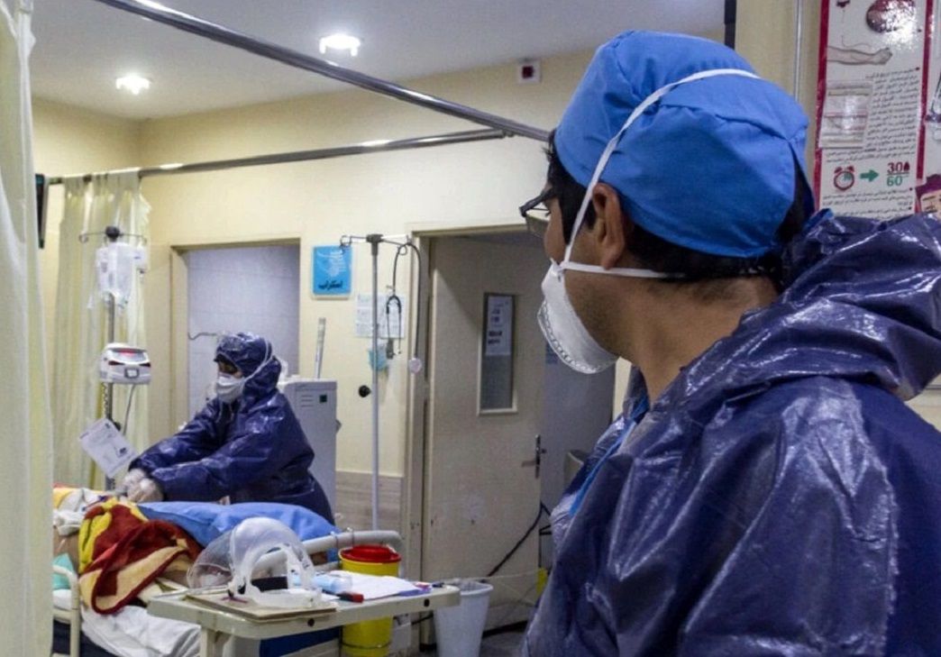 هشدارها درباره افزایش ابتلا به سویه اومیکرون؛ تنها در خوزستان هزار نفر مبتلا شده‌اند