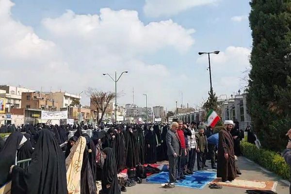 ‘Super-revolutionaries’ challenge Khamenei over hijab