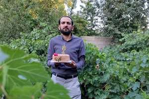 محمد امینی دهاقانی پیش از اعدام، شکنجه و مجبور به اعتراف علیه خود شده بود