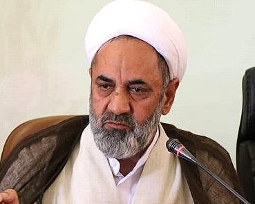 امام جمعه رفسنجان: از سر «نفهمی» دختران را تشویق به دوچرخهسواری میکنند