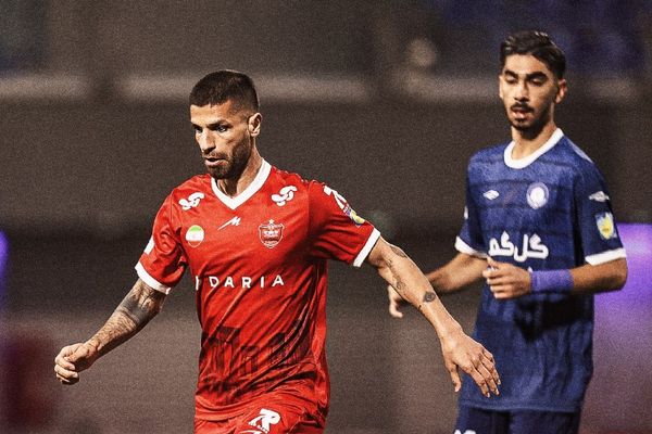 هراس جمهوری اسلامی از اعتراض در استادیومها؛ پرسپولیس به گلگهر باخت