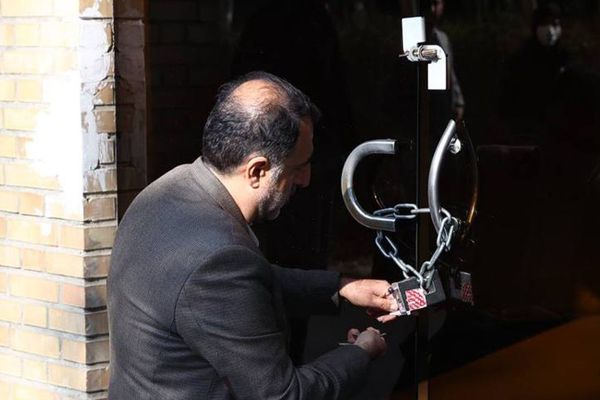 پس از برکناری اینچهدرگاهی و انتخاب سرپرست جدید، ساختمان فدراسیون ژیمناستیک فک پلمب شد