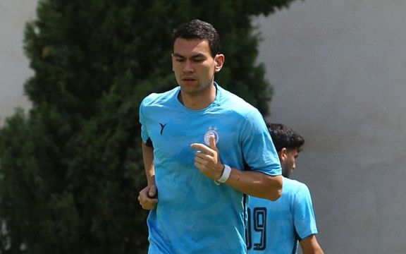 مصدومیت رستم آشورماتوف، خرید جدید استقلال در اردوی ترکیه