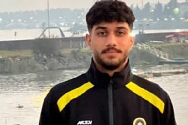 حکم اعدام امیرحسین قادرزاده، فوتبالیست ۱۹ ساله تیم سپاهان، به خانوادهاش اعلام شد