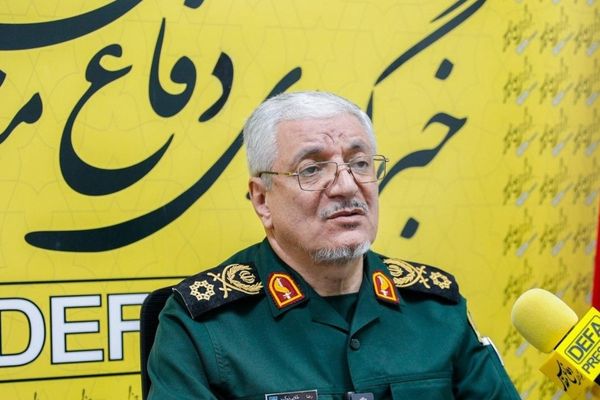 سخنگوی وزارت دفاع جمهوری اسلامی: امروز بیش از هزار نوع سلاح تولید میکنیم