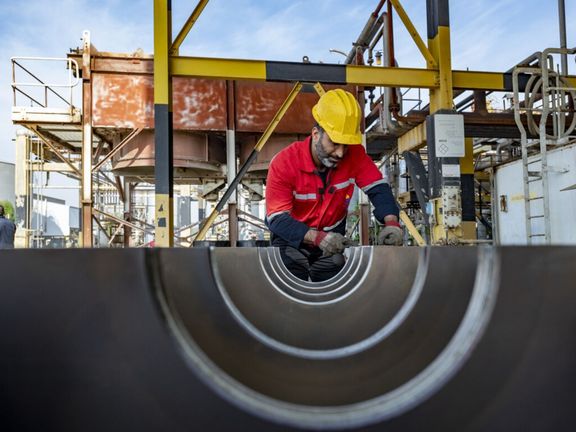 Iranian workers and consumers to bear cost of budget deficit, experts warn