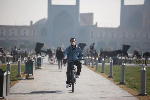 Iran diesel extremely high in sulfur, high-grade gasoline mixed with inferior fuel