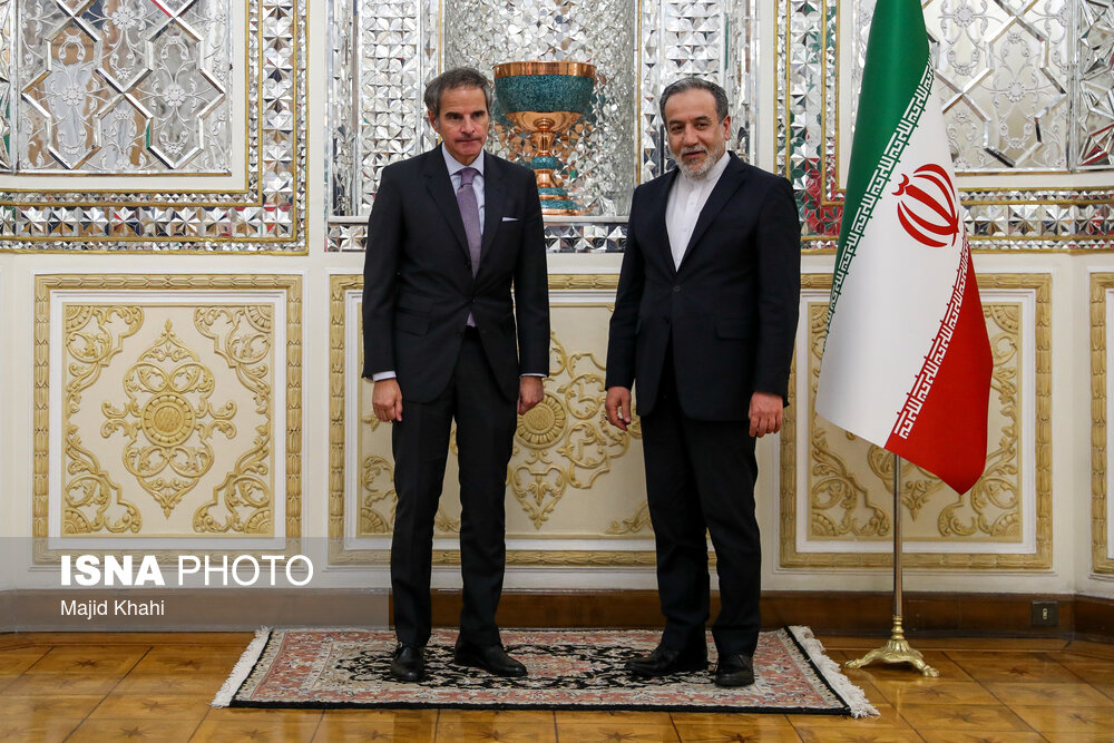 شورای عالی امنیت ملی جمهوری اسلامی: همکاری با آژانس بین‌المللی انرژی اتمی تعلیق خواهد شد