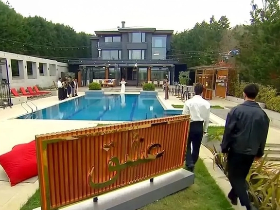 القضاء الإيراني يحجب مواقع على "يوتيوب" ويلاحق أصحابها.. "لمخالفة الأعراف"