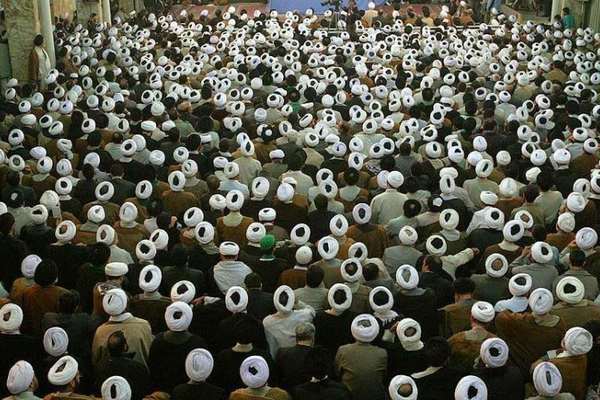 2,000 Iranian clerics bless Trump assassination
