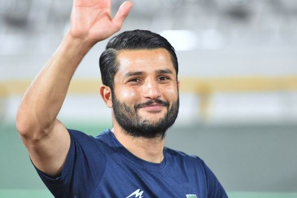عارف غلامی بدون معرفی رسمی، وارد لیست استقلال در بازی با تراکتور شد