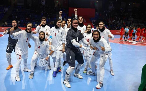 ایران ۳-۲ چین؛ قهرمانی تیم ملی فوتسال زیر ۱۷ سال زنان ایران در بازیهای آسیایی جوانان
