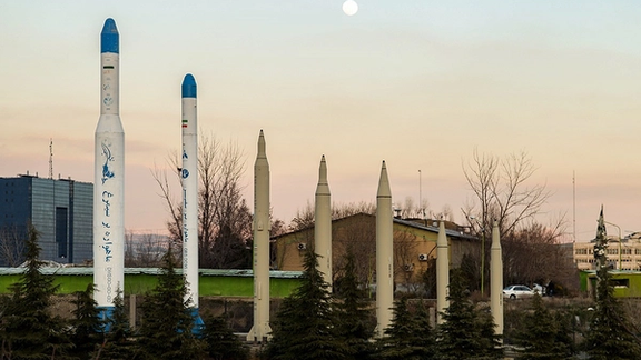 أستراليا تفرض عقوبات على 5 إيرانيين بسبب نشاطهم في برنامج طهران الصاروخي