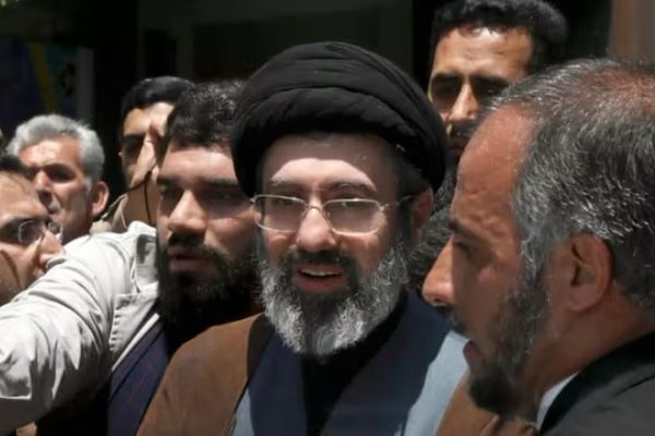 اختصاصی: جلسه خبرگان برای معرفی مجتبی خامنهای با بایکوت دستکم ۱۴ عضو برگزار شد