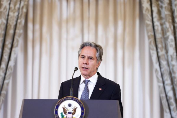 US Imposes New Sanctions on Iran over Its Nuclear Escalations
