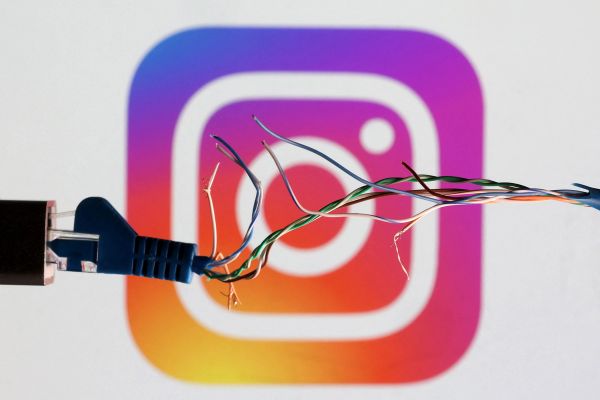 Iran Continues Social Media Crackdown, 42 Accounts Blocked