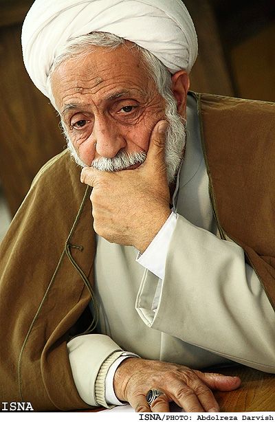 نماینده اصفهان: مسئولان ضعف‌ها را به یکدیگر بگویند نه اینکه در تریبون‌ها فریاد بزنند